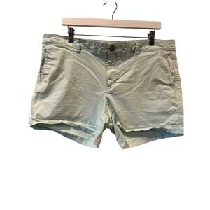 Gap Outlet Khakis Girlfriend 5 Inch Shorts in Reach for the Sky, 16